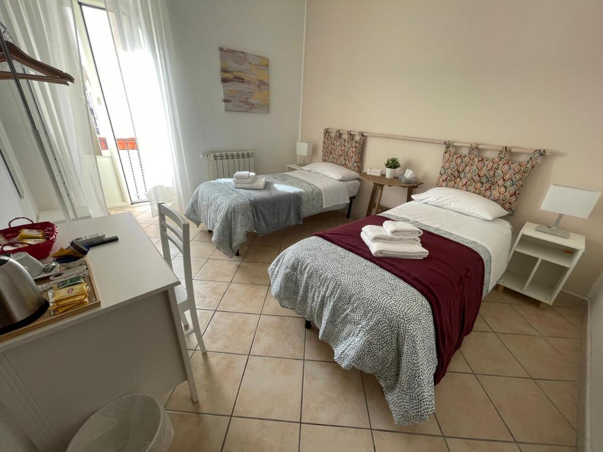 Punto Al Capo Appartamento Intero O Stanze Matrimoniali Con Bagno Privato 팔레르모 외부 사진
